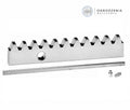 Listwa zębata metalowa do bramy przesuwnej M4 10×30×1005 mm – 1 m – z otworami montażowymi i śrubami